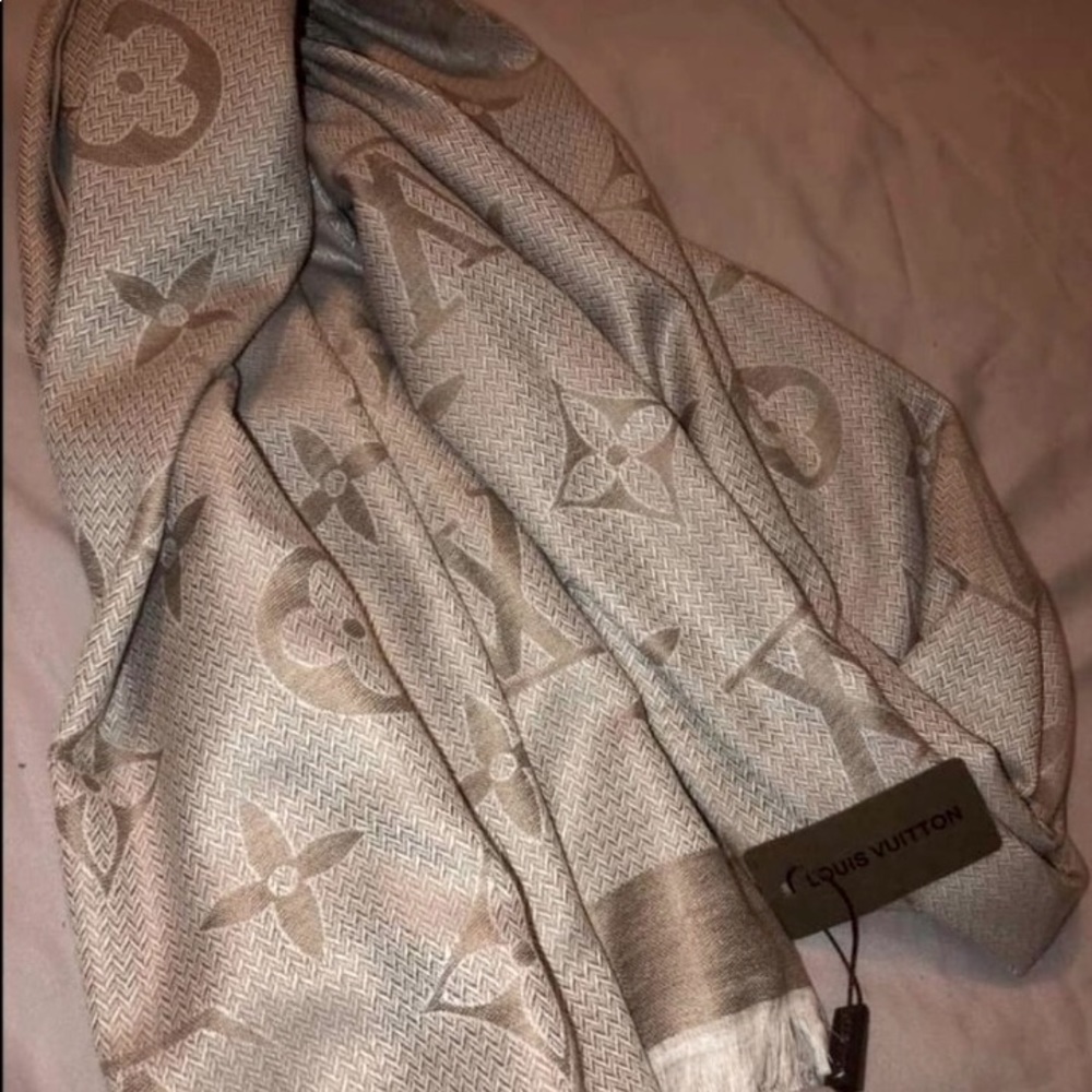 Louis Vuitton Scarf